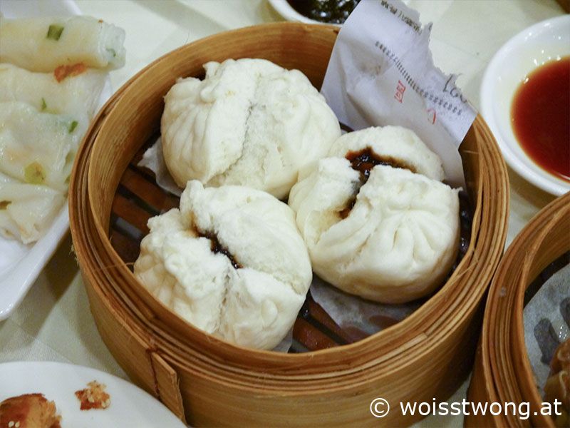 Char Siu Bao | Dim Sum in Yum Cha-Restaurant in Hong Kong