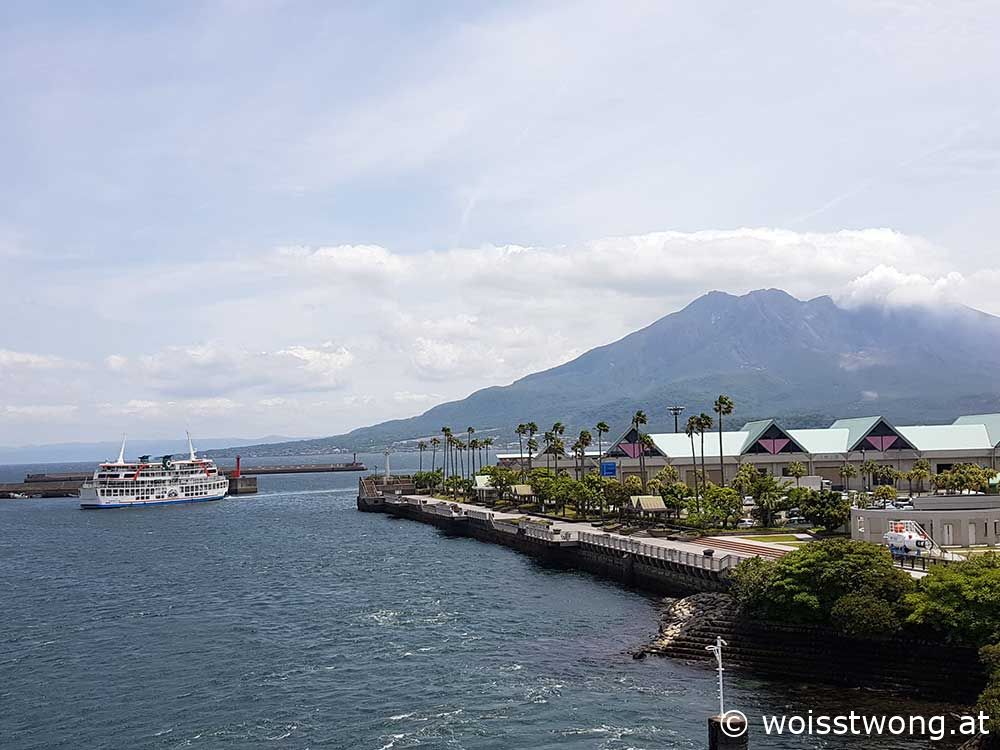 Die Fähre auf dem Weg nach Sakurajima, Kagoshima, Japan